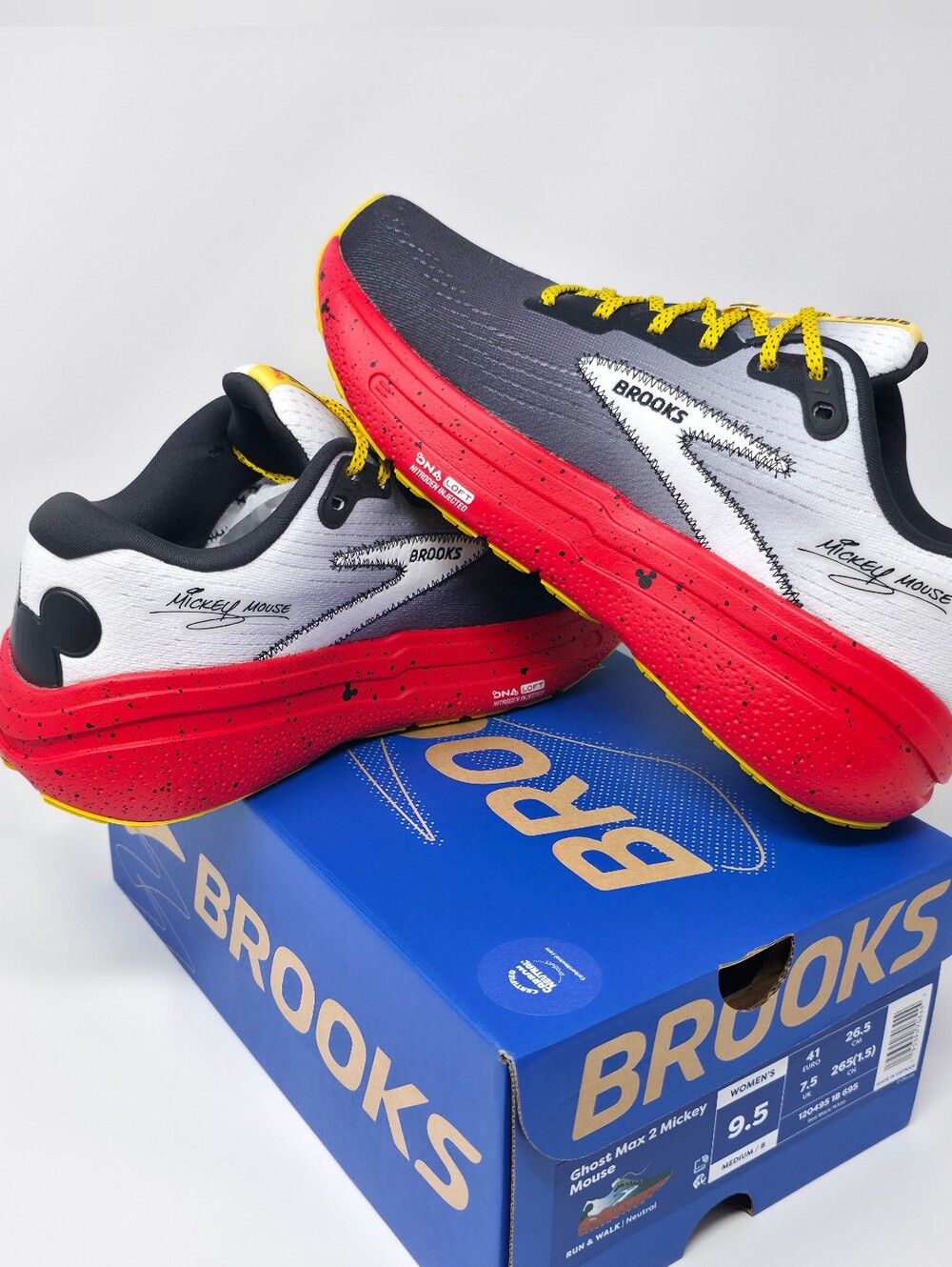 Brooks Ghost Max 2 Mickey Mouse RunDisney Women's 9.5 Limited Edition Like NEW - Picture 9 of 10